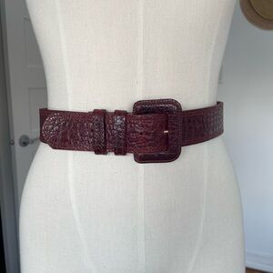 Women’s leather belt